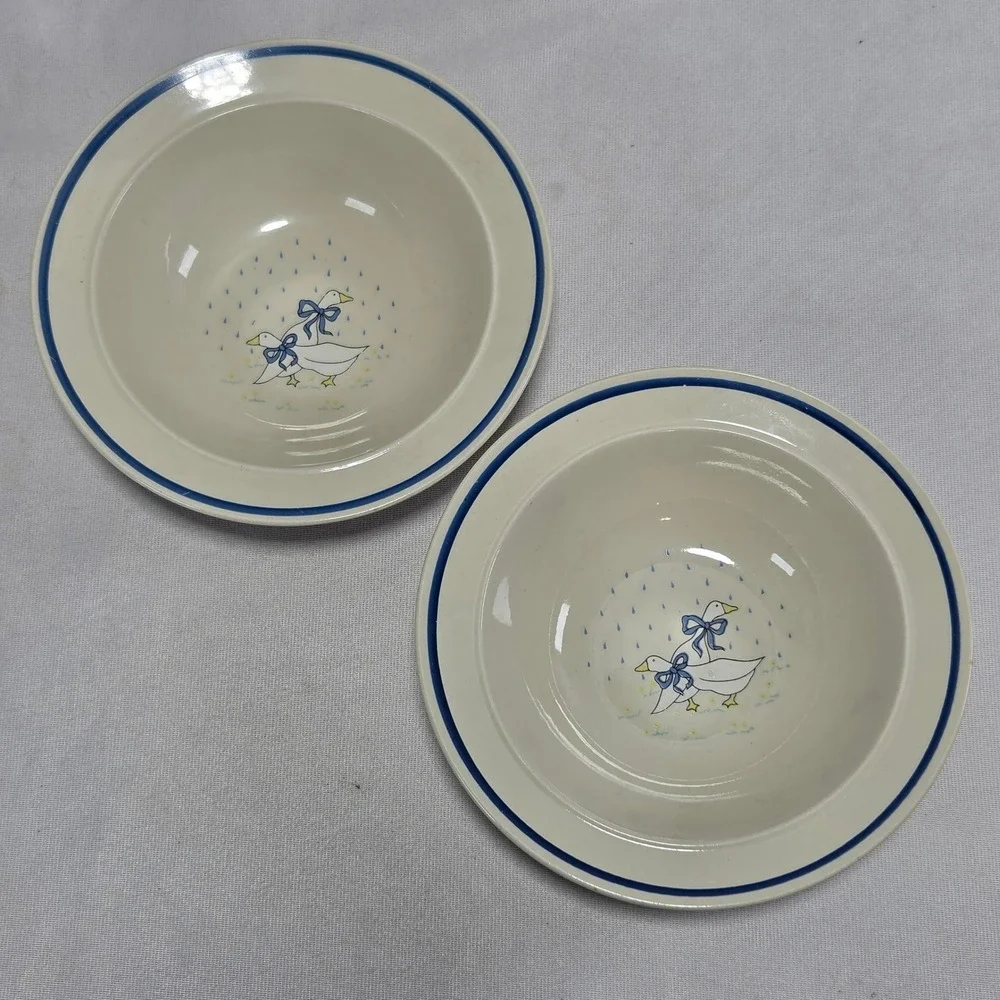 Vtg Tangshan Country Geese Soup Cereal Bowls Blue Bow Set of 4 rain drops 7.5